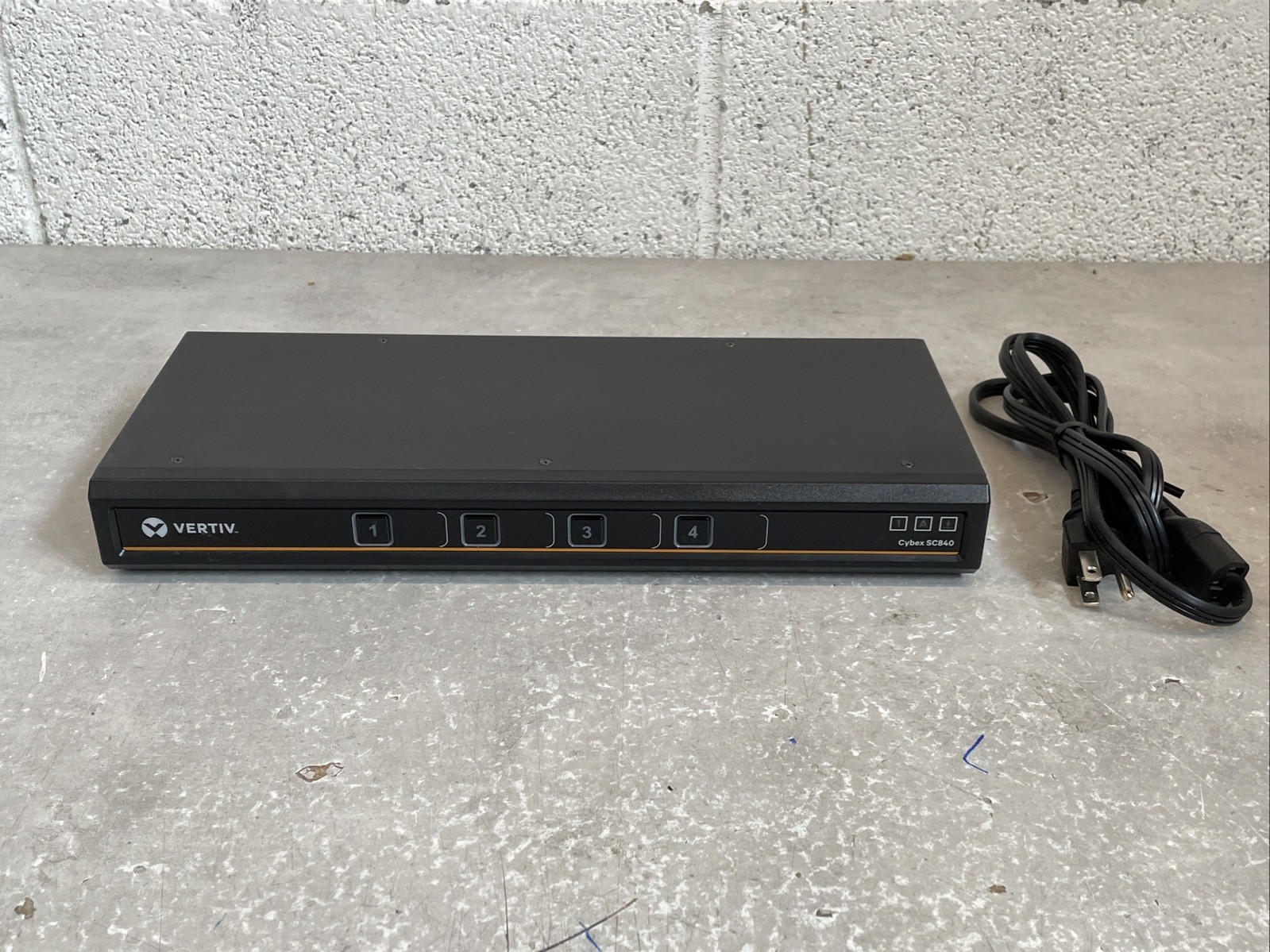 Vertiv Cybex SC 4-Port DVI-I Secure KVM Switch with Power Cable | Model: SC840