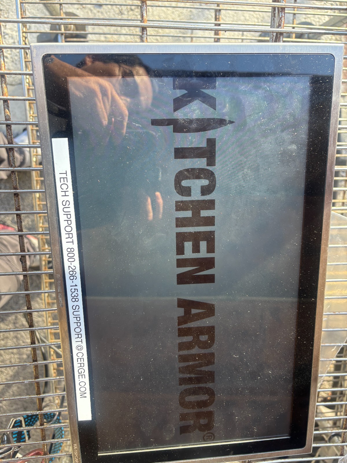 Tested - Kitchen Armor KA-22PCAPELO3 touchscreen monitor