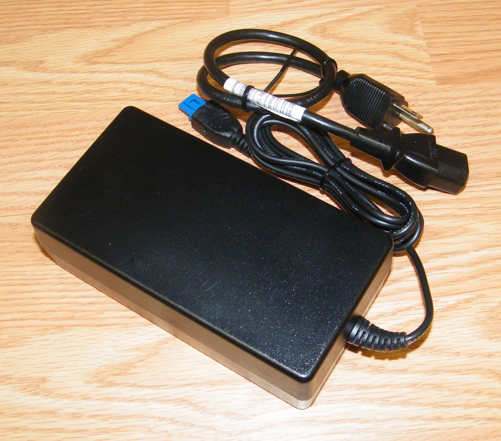 Genuine HP (C8187-60034) Printer AC Power Adapter Input 100-240V Output 32V 