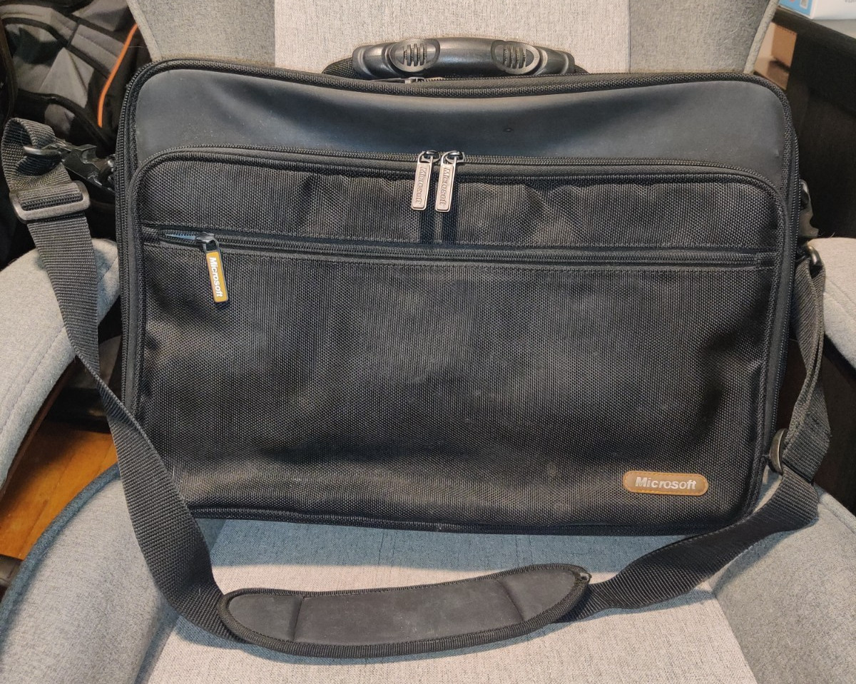 Vintage Microsoft Computer/Briefcase Bag Great Condition