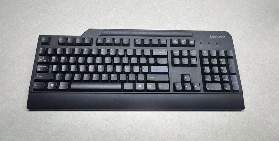 Lenovo KB1021 Wired USB Full-Size Keyboard Black 00XH537