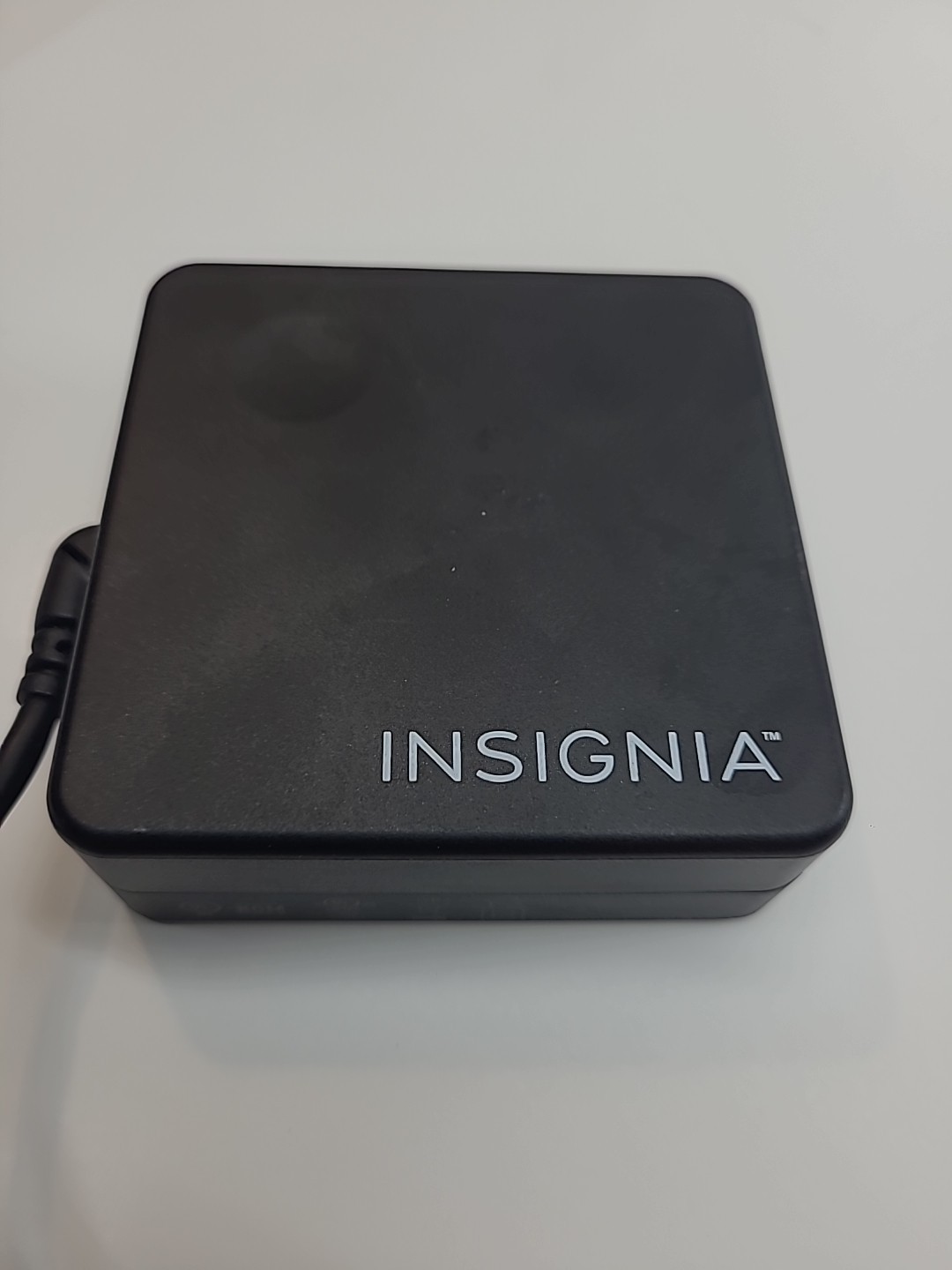 INSIGNIA - NS-PWLC908 - Laptop / Tablet - Type-C Wall AC Adapter - 90W - USB-C 