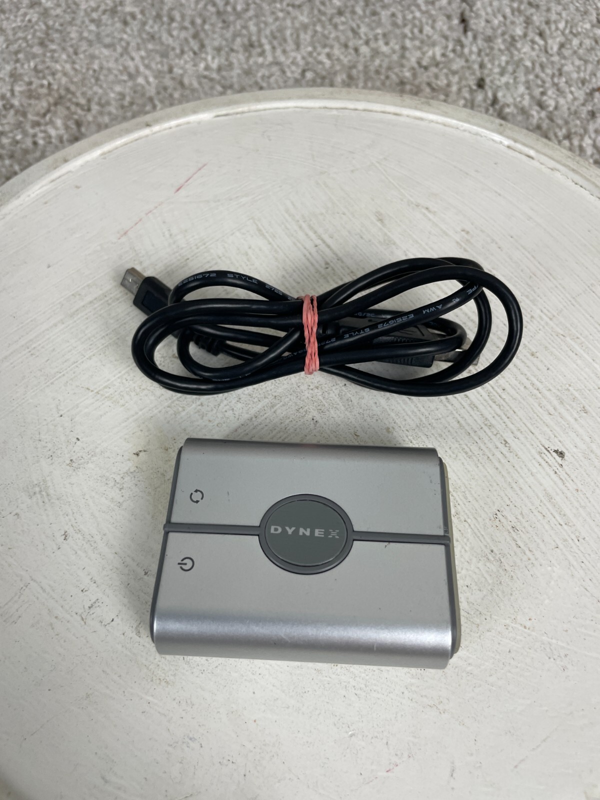 Dynex 6-in-1 Memory Card Reader / Writer w/ USB Cable Model: DX-CR6N1 - Silver