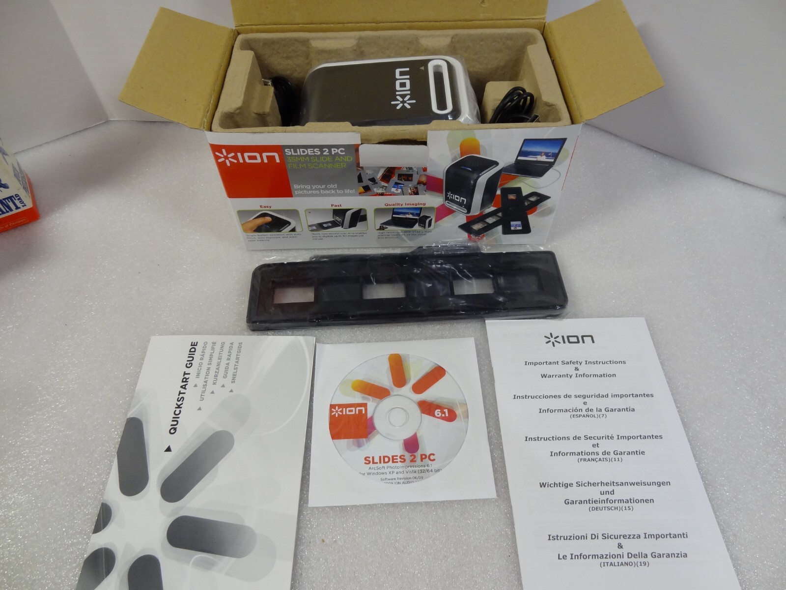 ION Slides 2 PC 35mm Slide & Film Scanner New NIB Complete