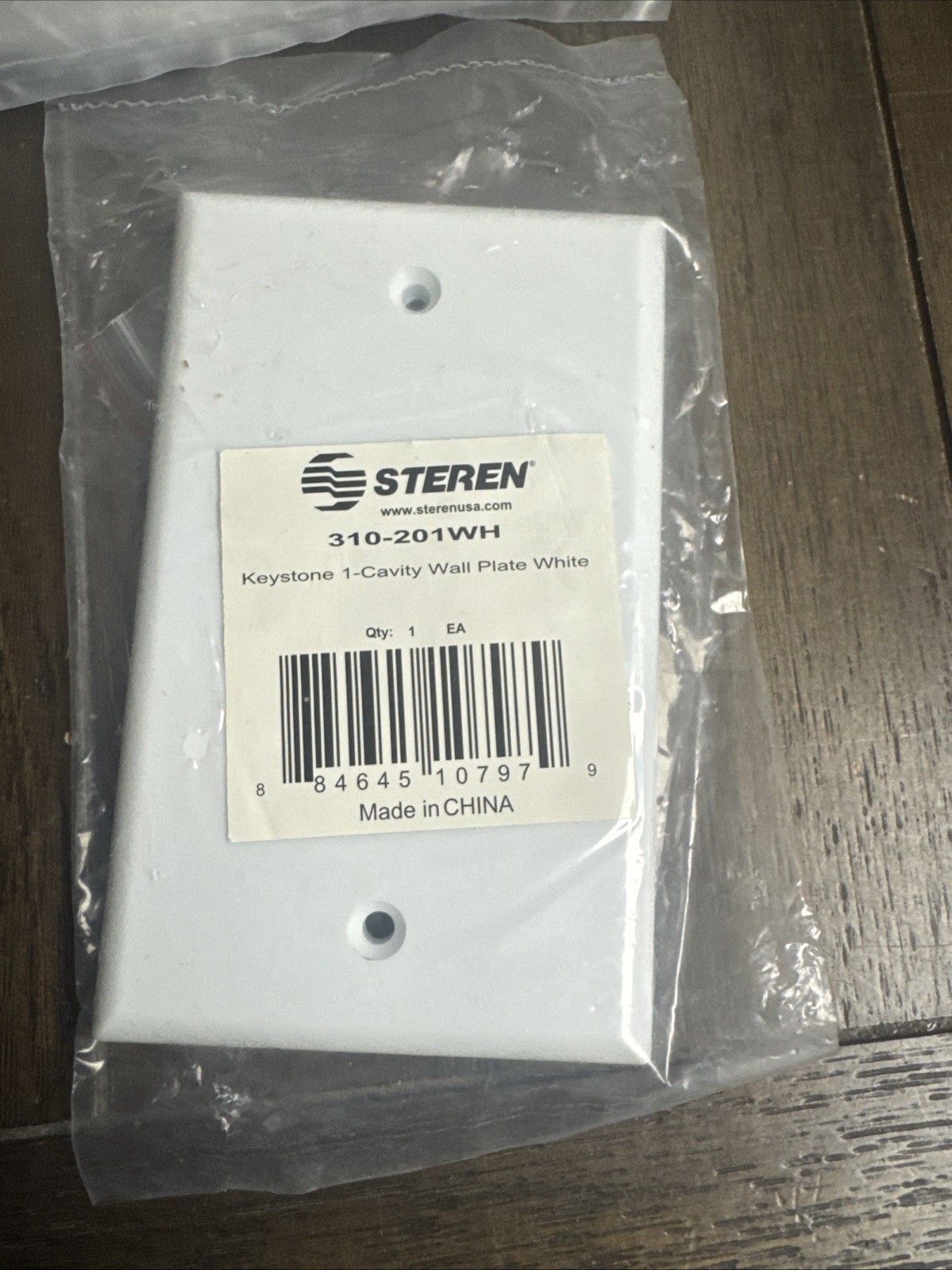 STEREN 1-Port Ivory White Mount Keystone Jack Wall Plate (310-201WH)