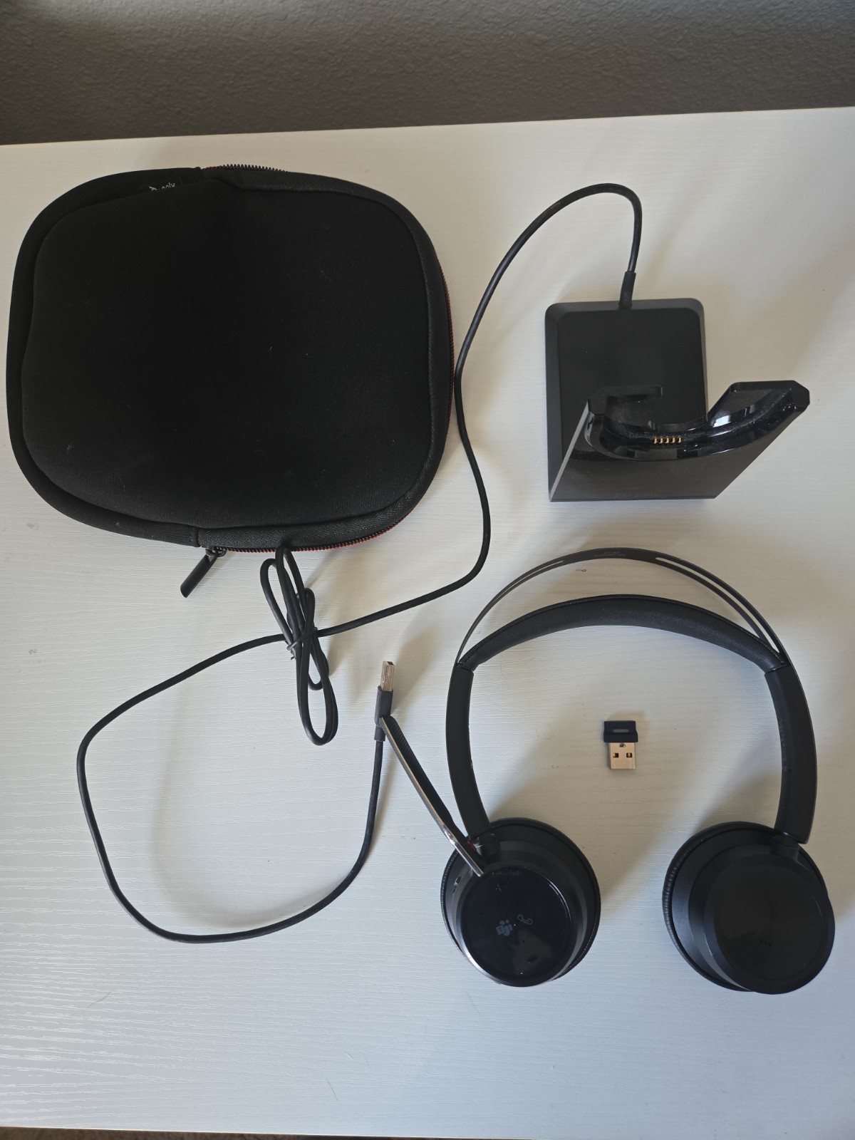 HP Poly Voyager Focus 2 Headset