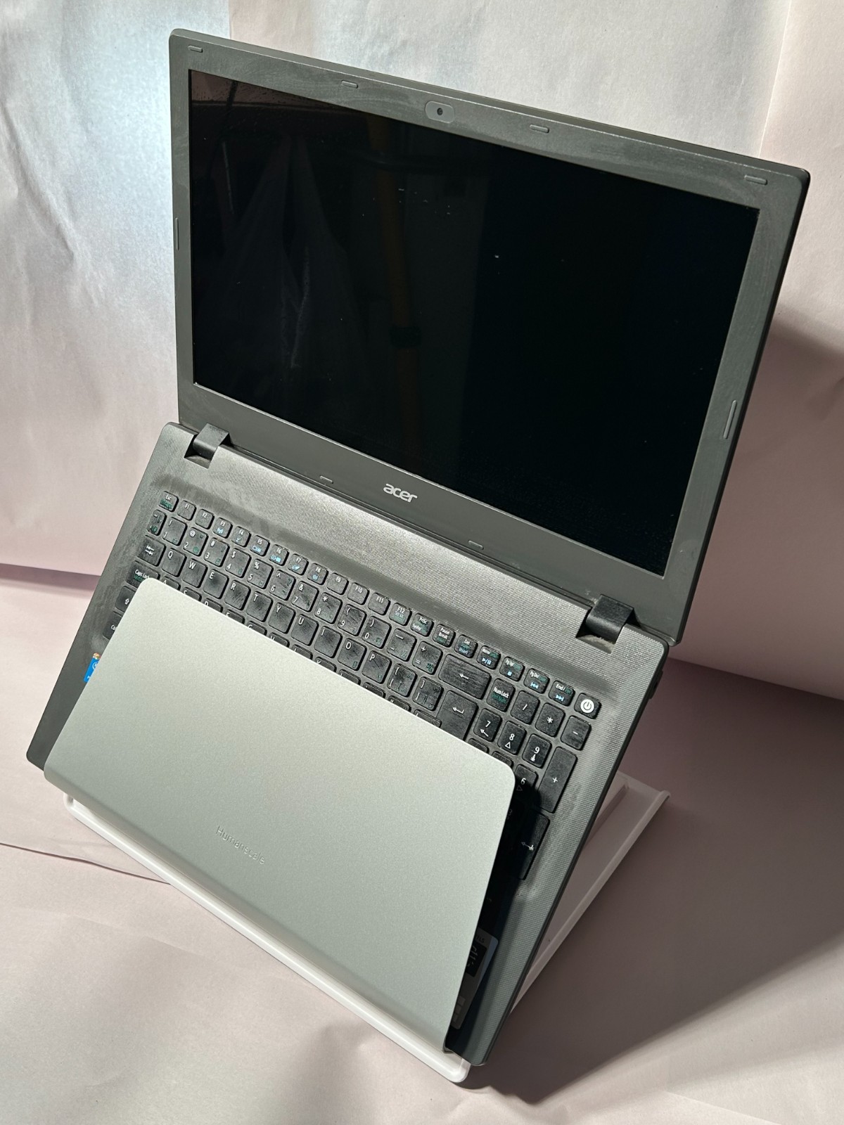 Humanscale L6 Laptop Stand – Silver – Excellent Condition