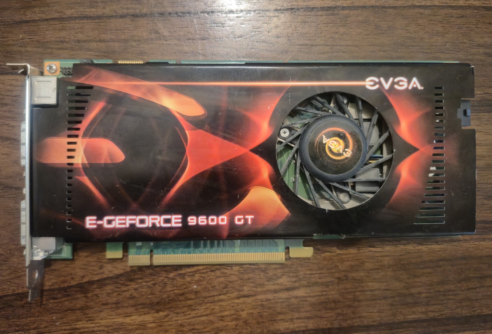 EVGA GeForce GT 9600 512MB GDDR3 Blower Style Single Slot GPU