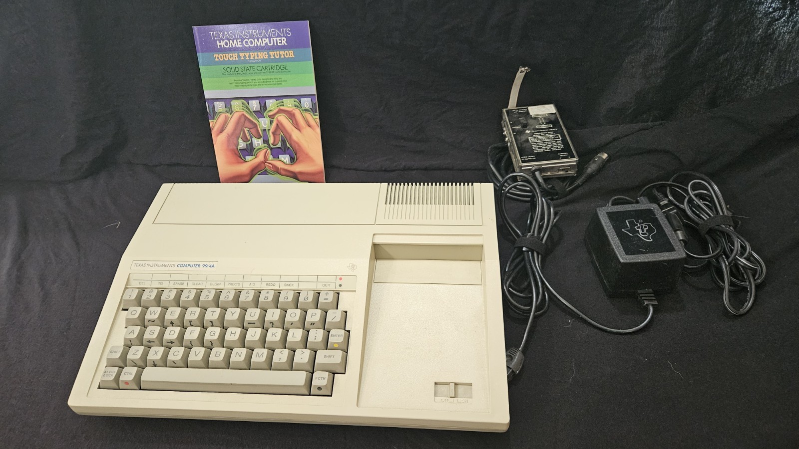 Vtg Texas Instruments TI-99/4A  Computer untested