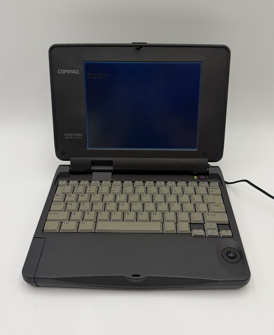 Compaq Contura Aero 4/25 1994 486 Subnotebook Laptop Powers On Parts/Repair
