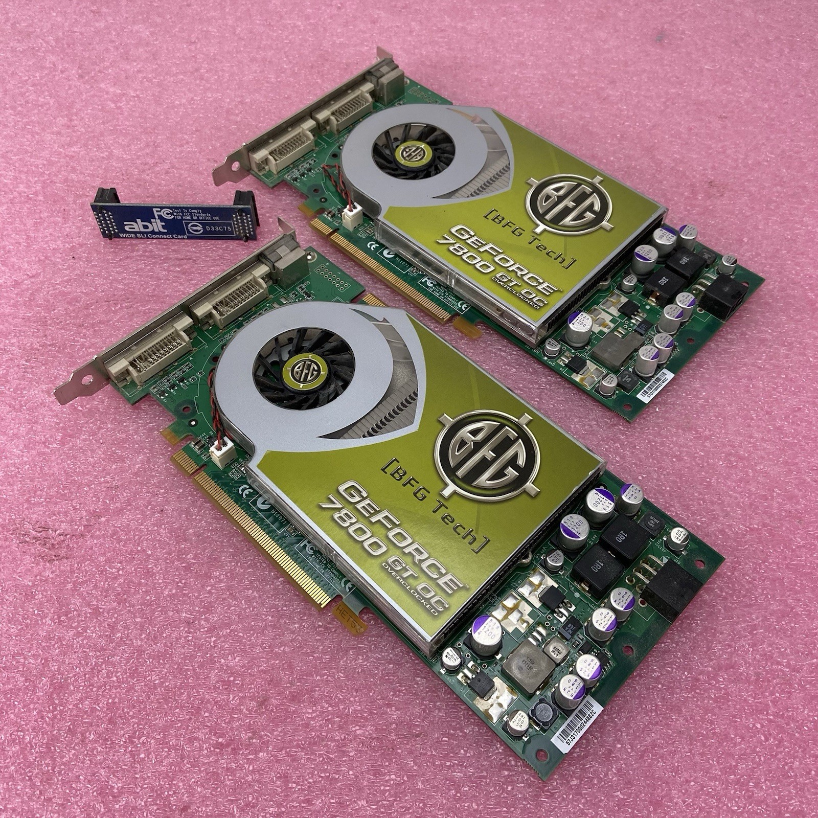 lot of 2 BFG Nvidia GeForce 7800 GT OC BFGR78256GTOC PCIe Graphics Card w/SLI