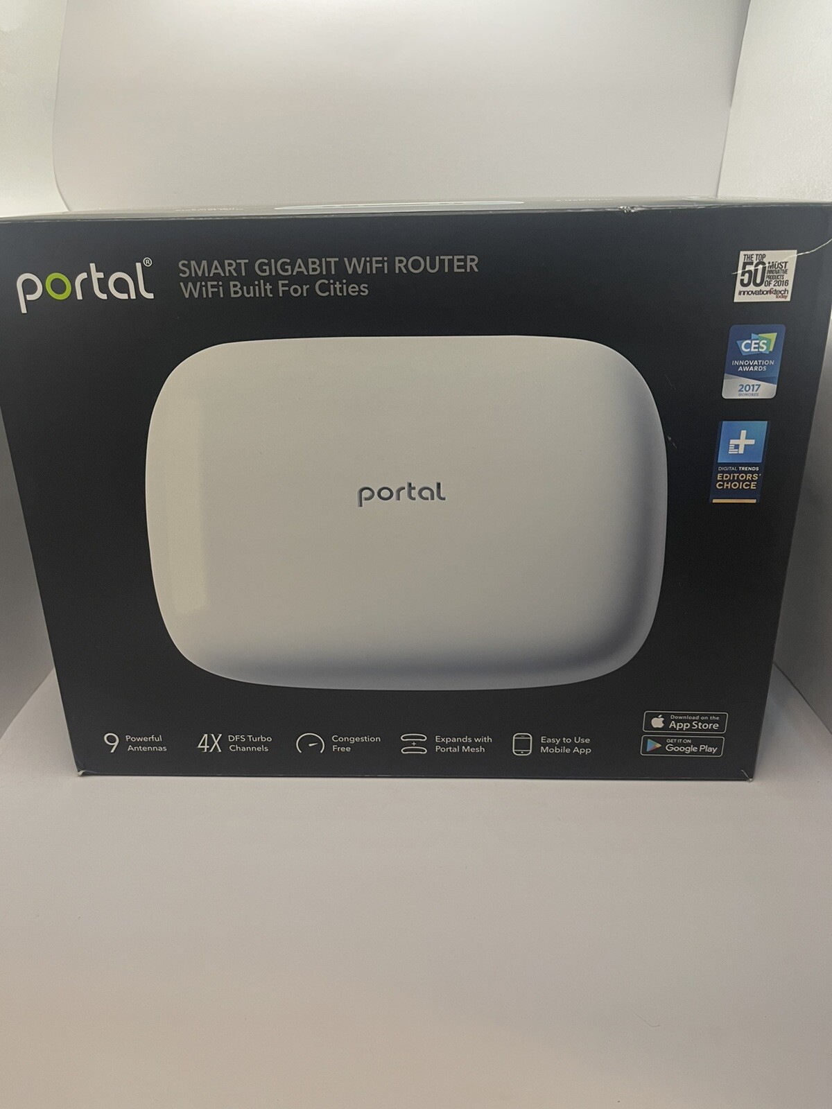 Razer Portal Mesh Wi-Fi Router  for gaming w/original packaging