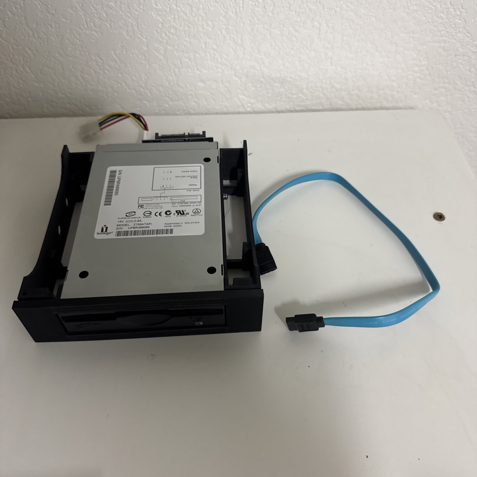 Iomega Zip Drive 750 Internal Z750ATAPI 750MB Black