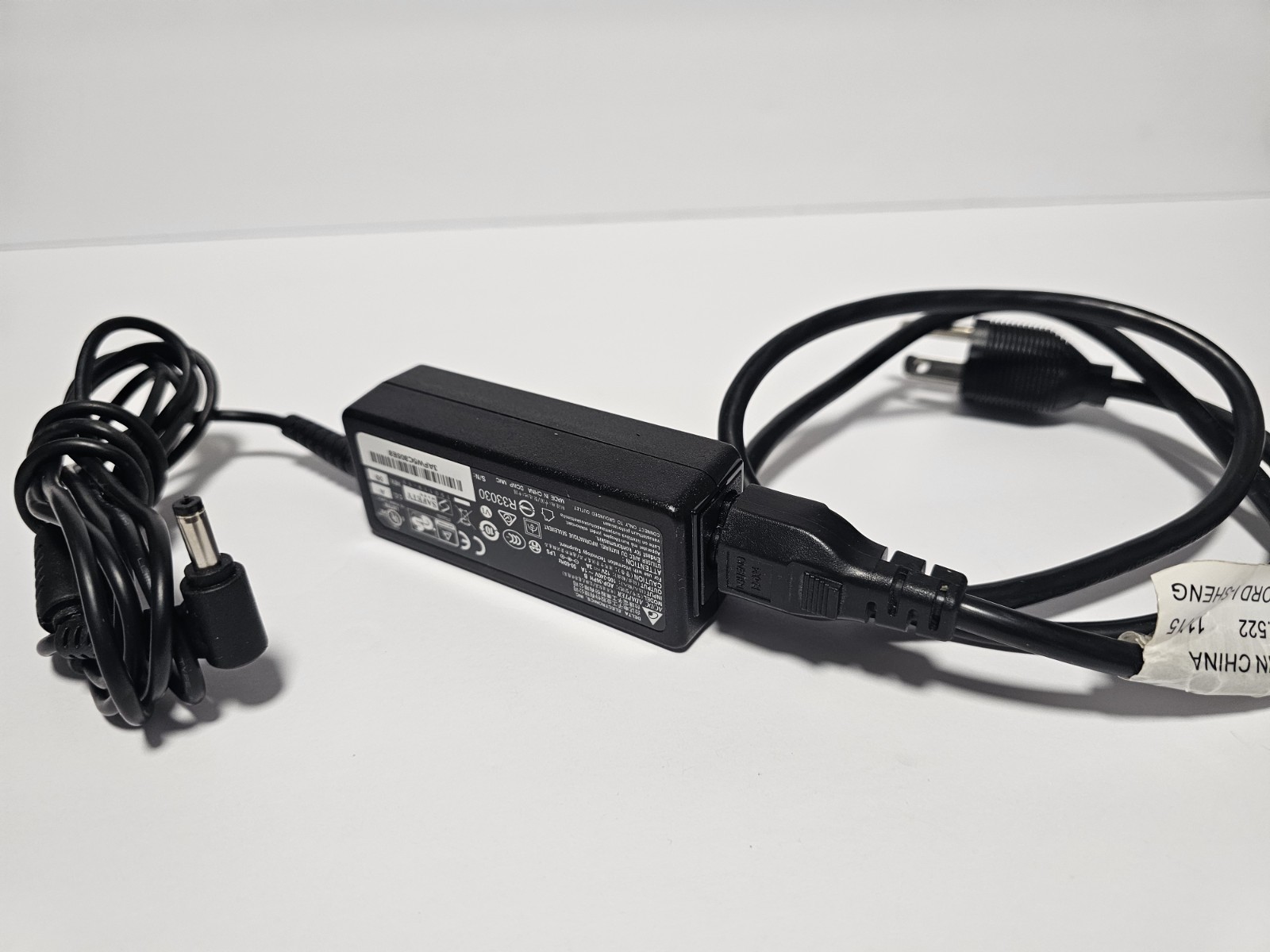 Delta Electronics ADP-36PH A AC Adapter Power Supply 12V 3A 36W 849918-001 Black