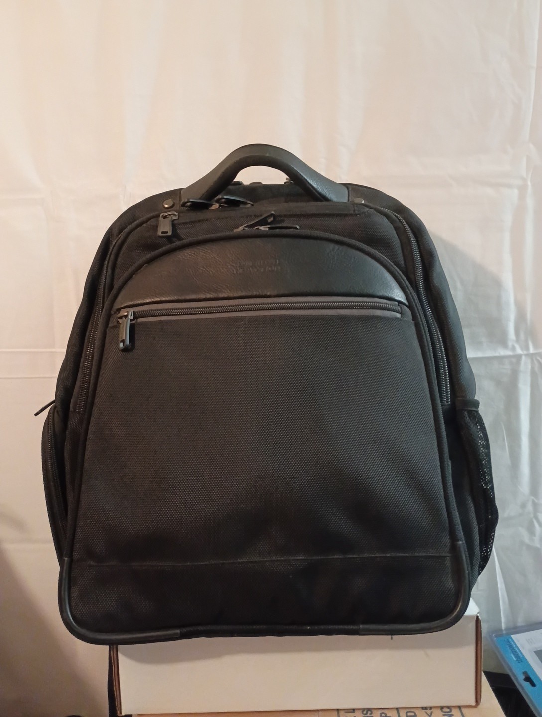 Vintage Kenneth Cole Reaction Backpack EZ-SCAN Black Padded 17” Laptop - MINT