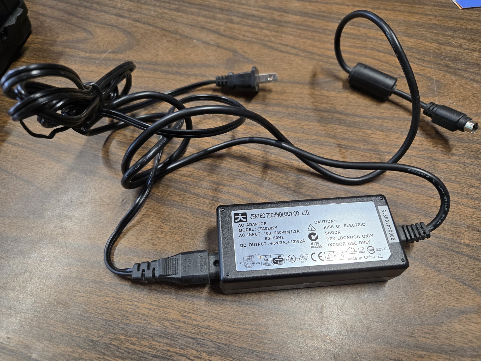 Jentec Technology JTA0202Y 5v/2A 12V/2A AC Switching Power Supply