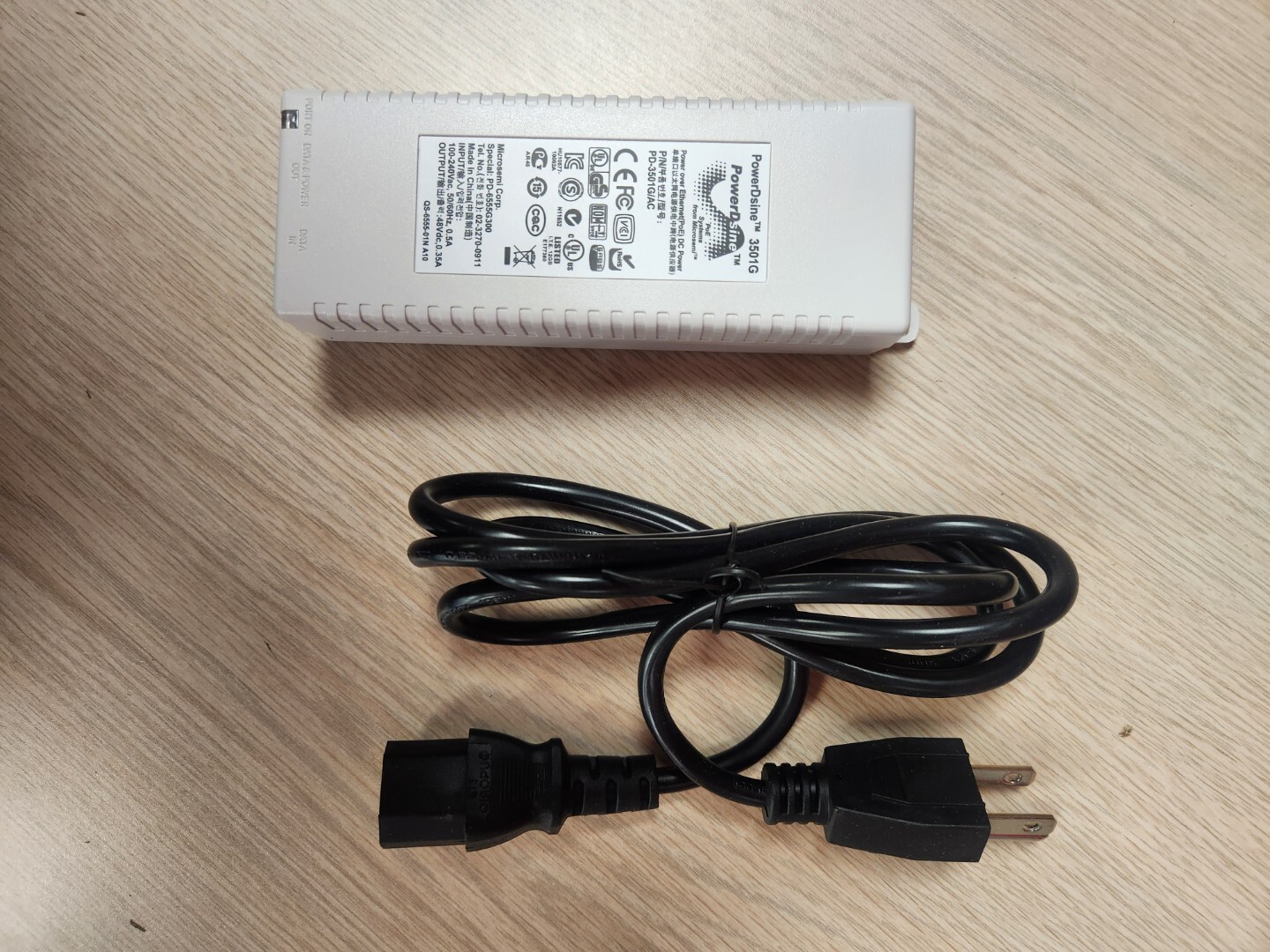 Aerohive AH-ACC-INJ-30W-US 30W Power-Over-Ethernet (PoE) Injector -