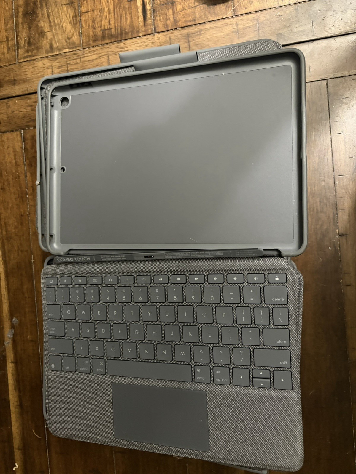 L.ot of 10 Logitech Combo Touch Keyboard Case for Apple iPad 7th, 8th, 9th Gen