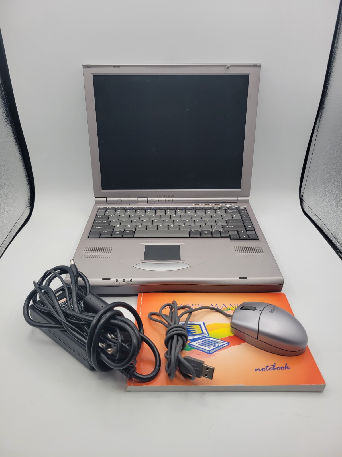 Sager Laptop Clevo 2200C W/Power Cord & Manual Needs HDD 933mhz Pentium 3 READ