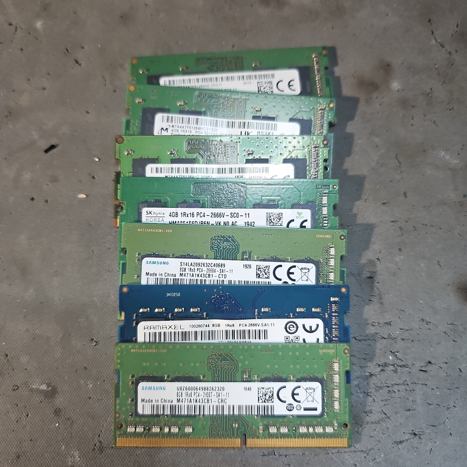 Sodimm DDR4 LOT OF 7 USED WORKING