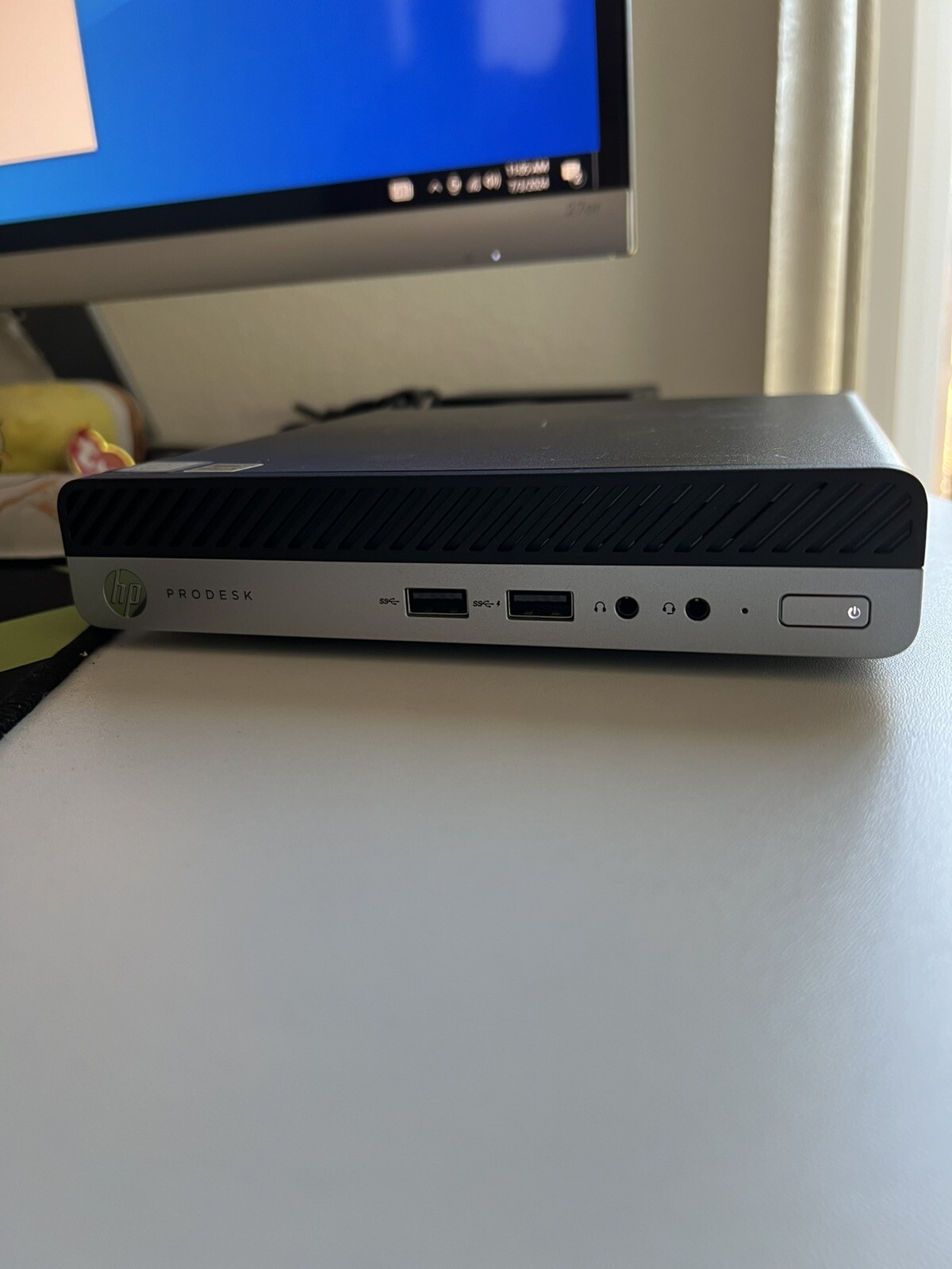 HP ProDesk 400 G4 Mini PC - Desktop Computer (Intel i5 2.30GHz, 1TB, 16GB, WiFi)