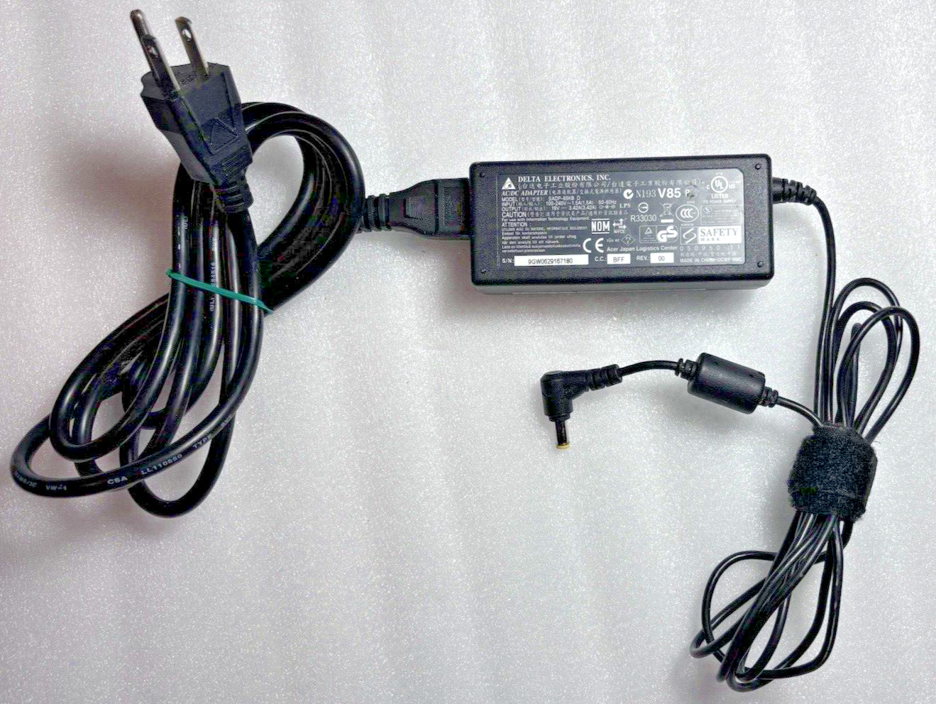 Genuine 65W Delta SADP-65KB B AC Adapter Power Supply Output 19V 3.42A