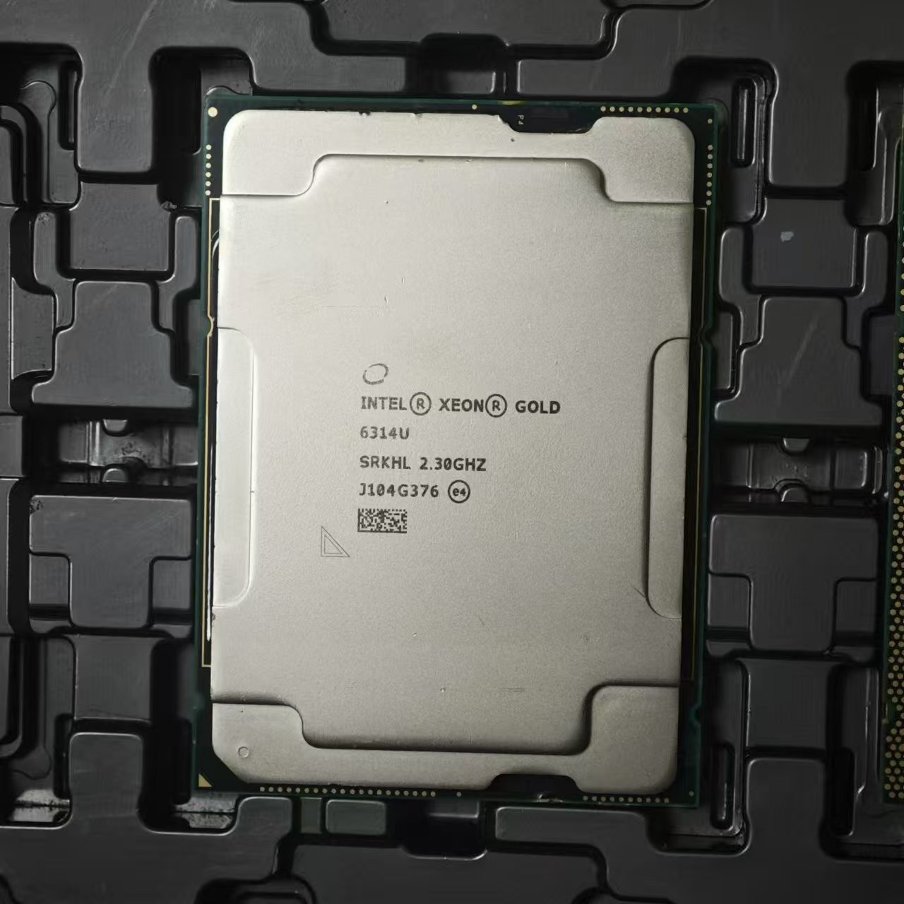Intel xeon gold 6314U SRKHL 32 core 2.3G server CPU LGA4189 processor
