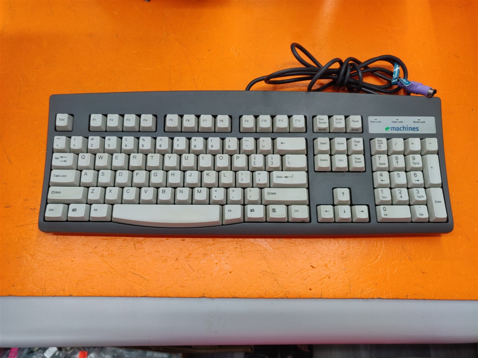 ⭐️⭐️⭐️⭐️⭐️ Vintage eMachines Grey PS/2 Wired Keyboard ACK-260 / A802J00123
