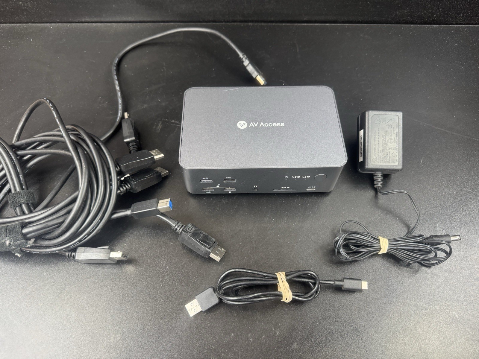 AV Access iDock D23 KVM Switch w/ Cables & Power Supply (AC Adapter)