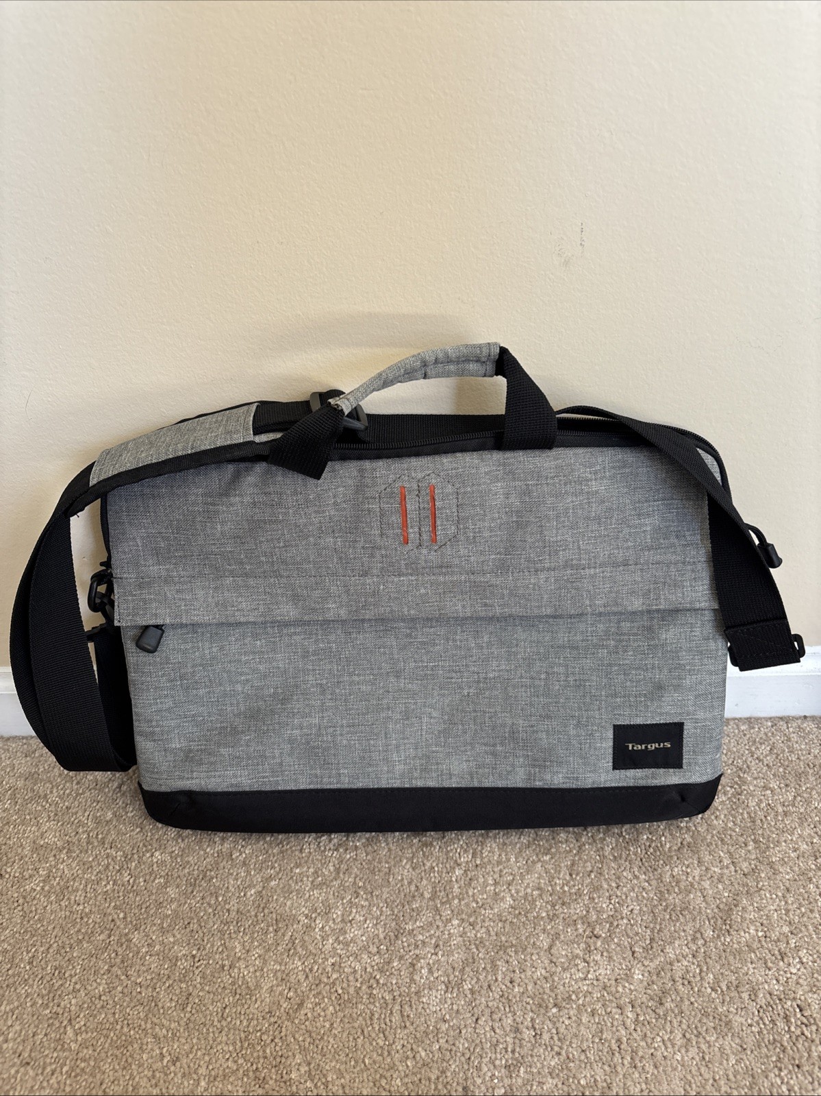 Targus TSS63204US Strata Carrying Case Sleeve for 15.6" Notebook Pewter Orange