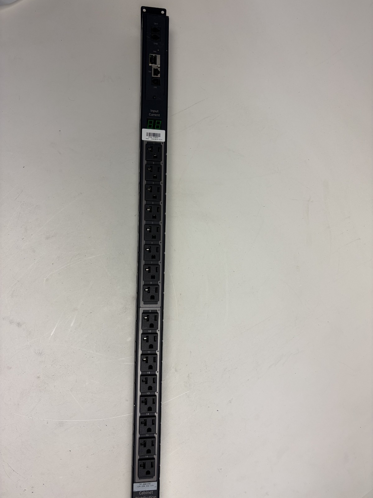 Server Technology CW-16V1-C20MX Sentry Switched CDU — 16-Outlet Rack 