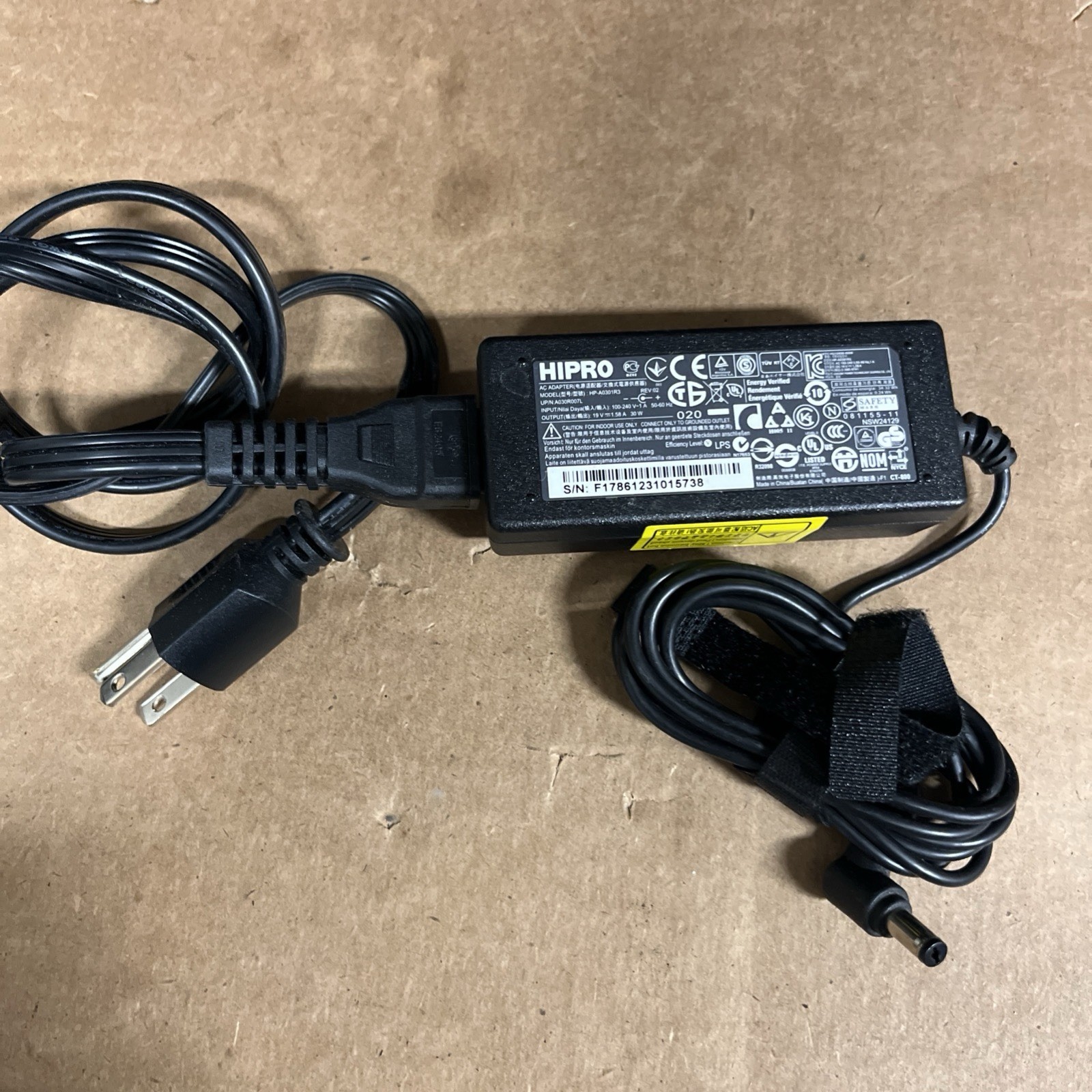 Genuine Hipro 30W Adapter HP-A0301R3 Output 19 V 1.58 A Power Supply Adapter