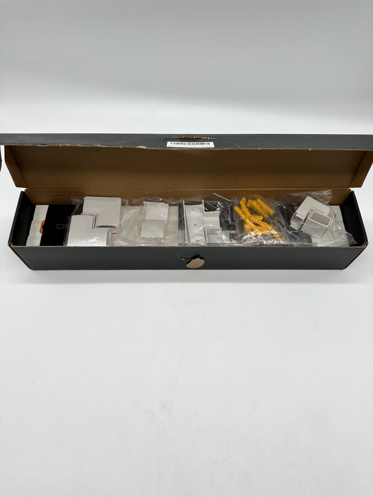 EVEO 153IN CORD HIDER FOR WIRES ON WALL 9 X (17X0.95X05) WHITE NEW