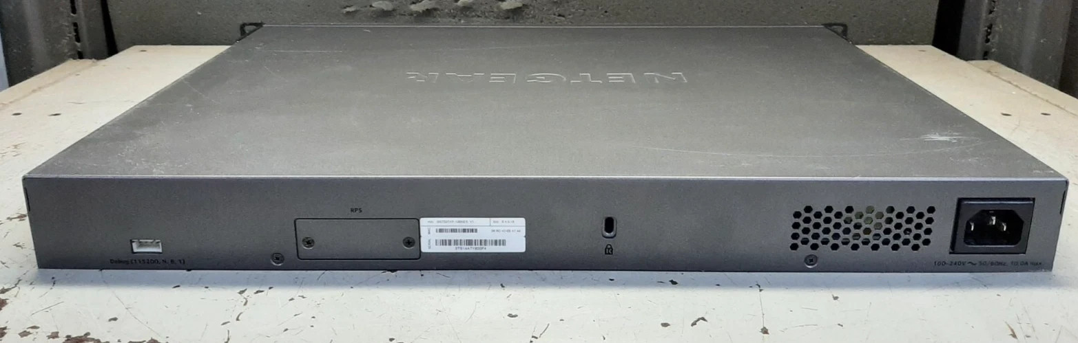 NETGEAR GS752TXP-100NES S3300 52-Port Smart Managed PoE+ 10G Switch USED