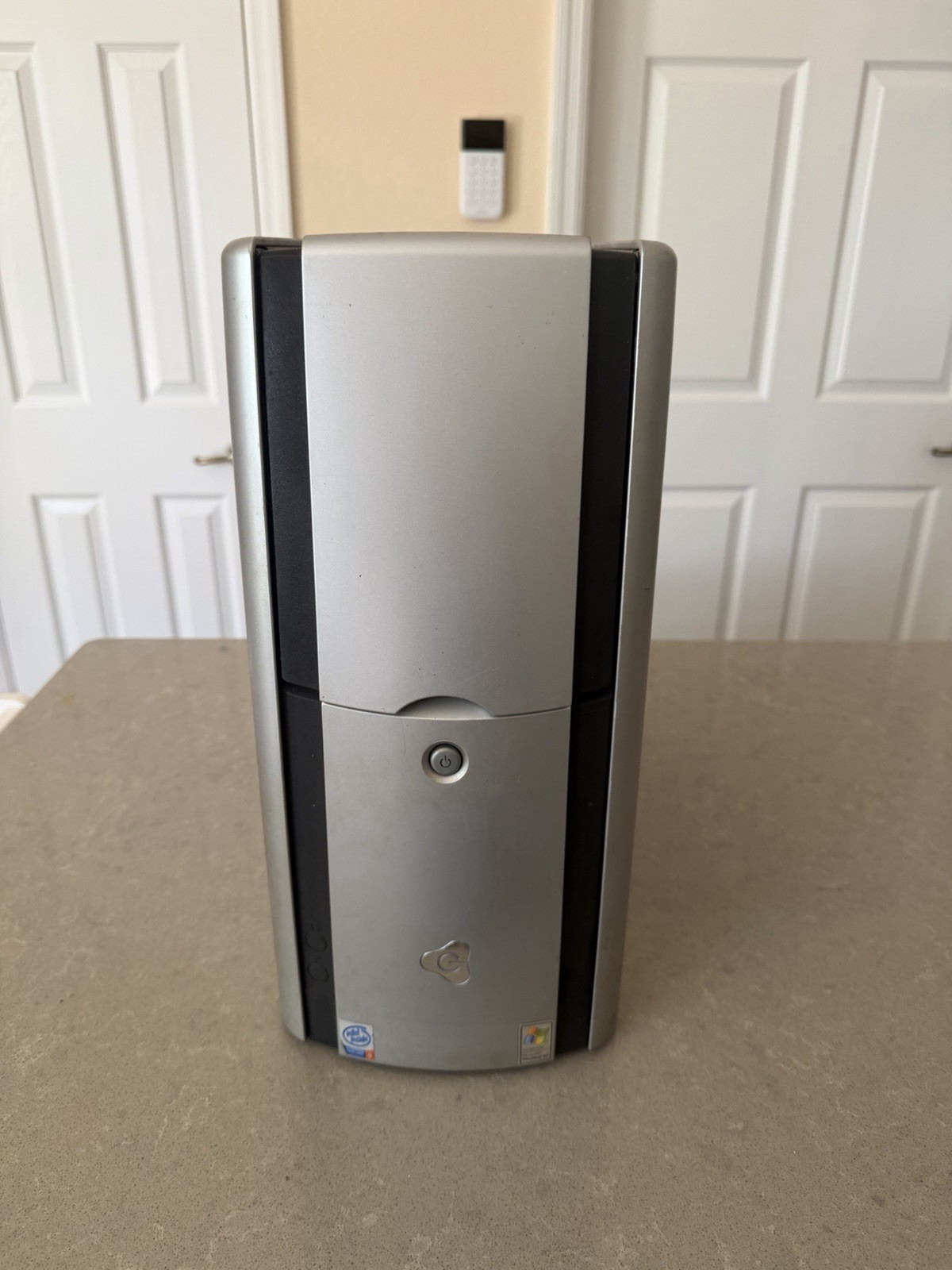gateway mfatxpnt ykt 500x p04 PC