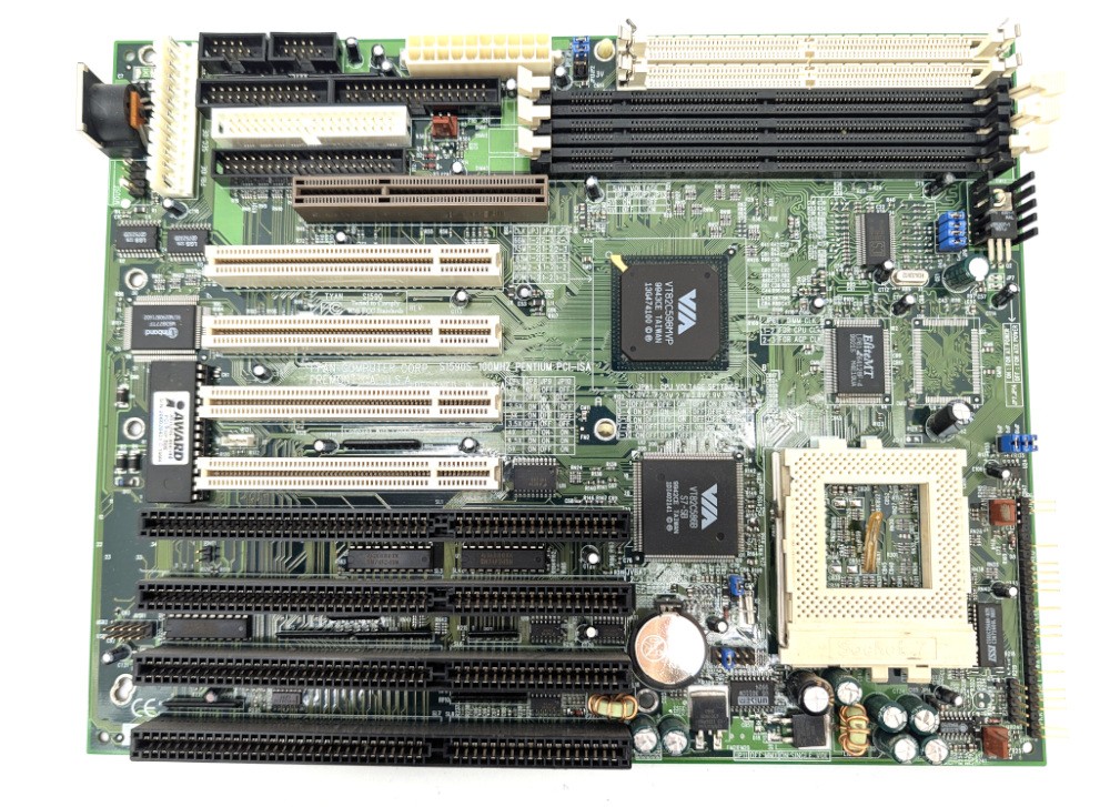 Tyan S1590S-100MHz Sockel 7 Mainboard PCI ISA Pentium Retro