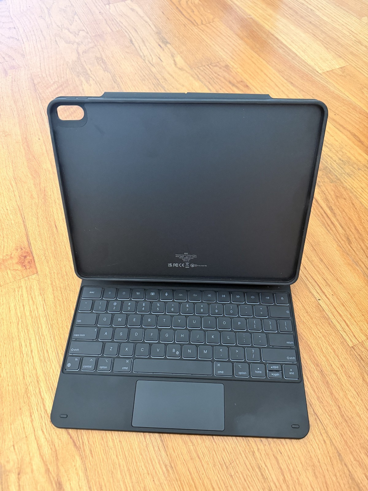 Perfect New ESR Rebound 360 Magnetic Keyboard Case for iPad Air/pr0 13" M2 M3 M5