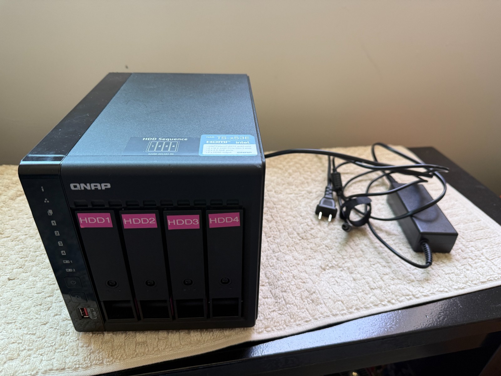 QNAP TS-453E 4 Bay High-Performance NAS RAM 8 GB TS-453E-8G-US