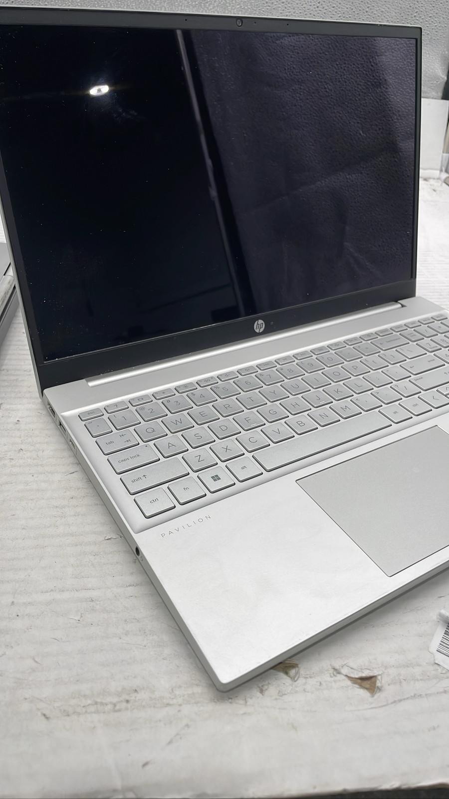HP Pavilion 15-eh3085cl AMD Ryzen 7 Touchscreen AMD Radeon Graphics Laptop