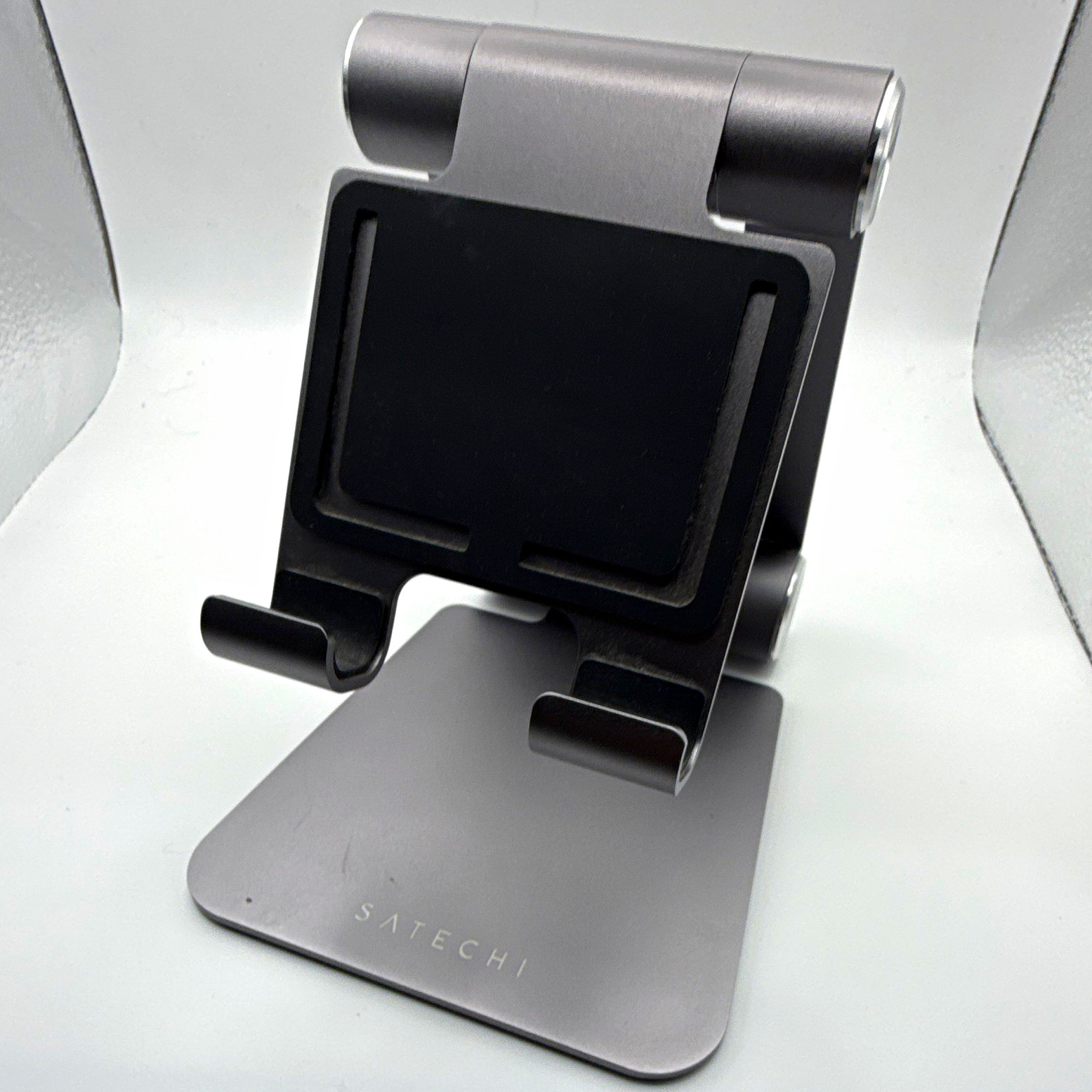 Satechi Adjustable Desktop Stand, Gray Metal/Aluminum Universal Compatible