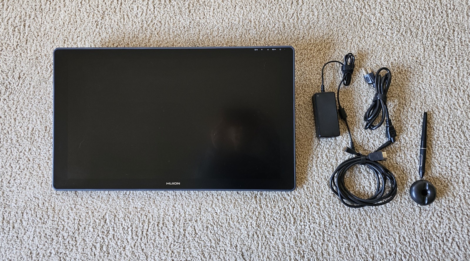 Huion Kamvas 24 Plus 23,8" Graphic Drawing Tablet with stand