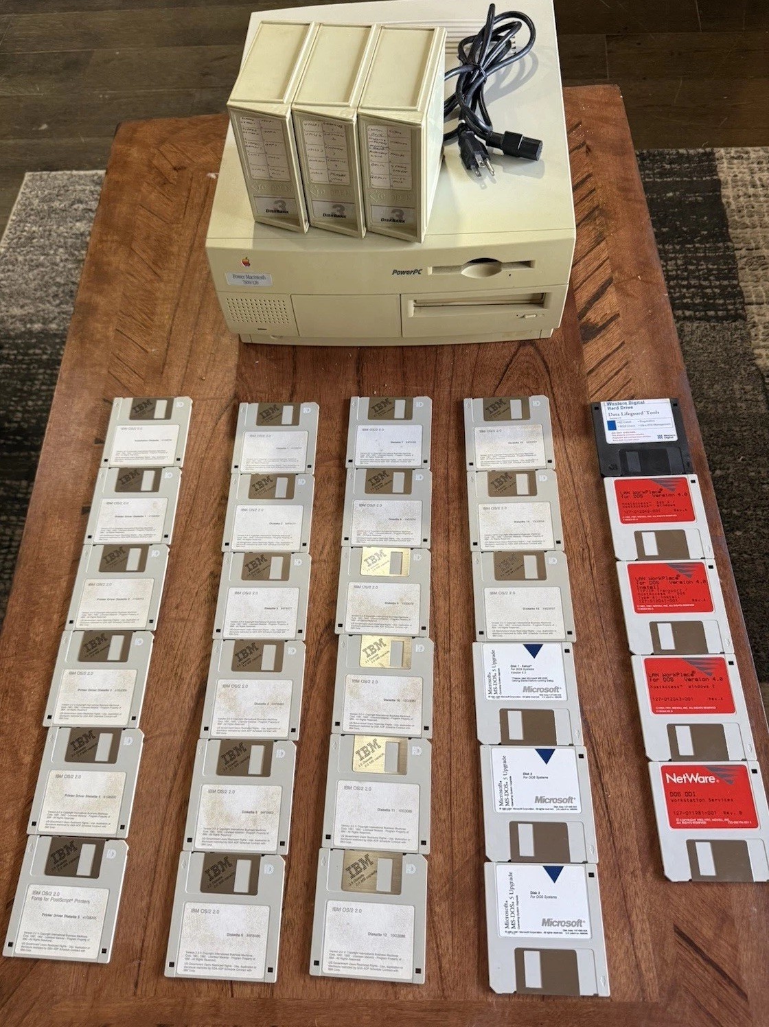 Apple Power Macintosh 7600/120 + Vintage DOS OS/2 Novell Software Lot