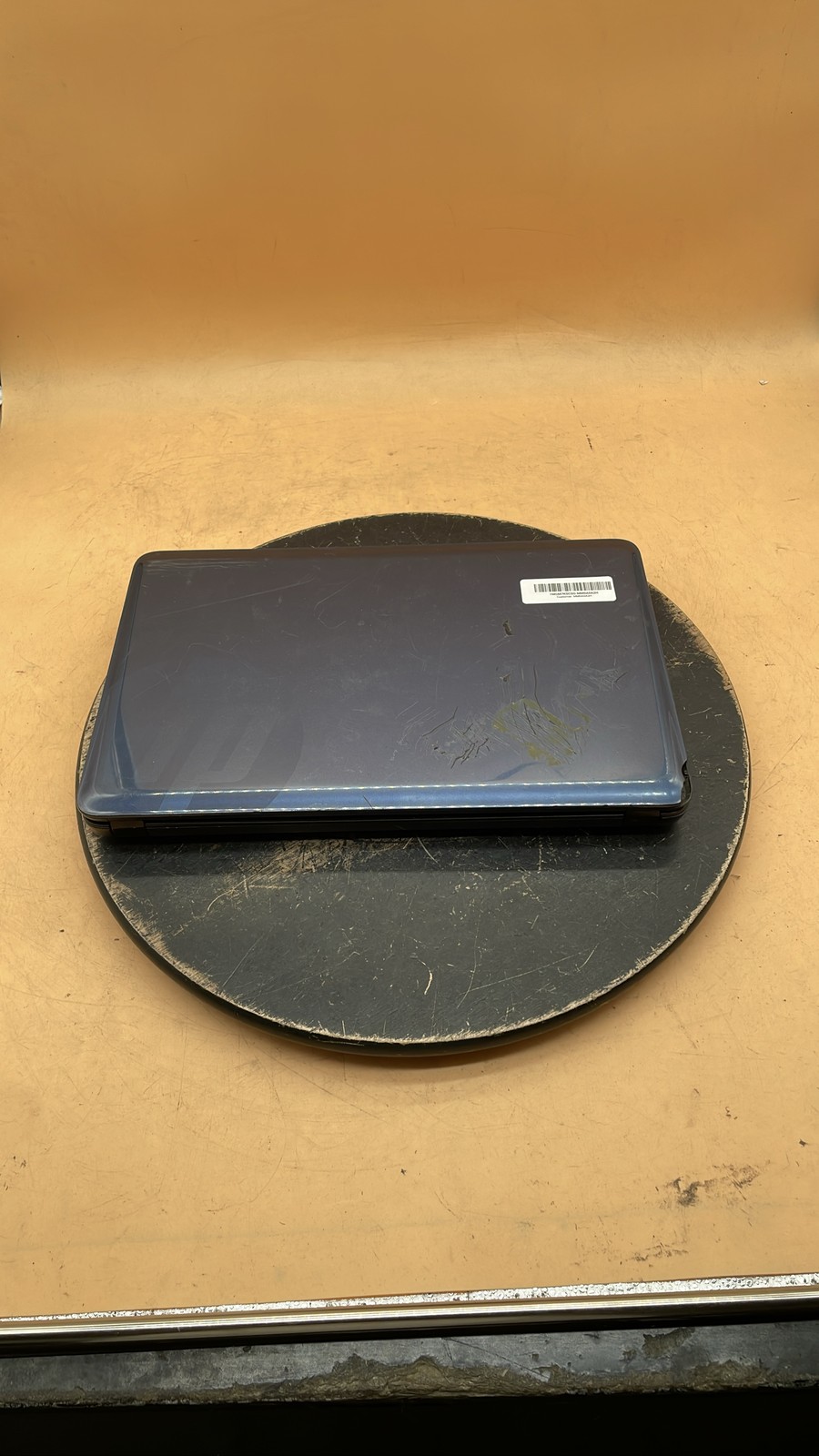 HP 2000-2b19WM 15.6" Laptop AMD E-300 Dual-Core Laptop Unit for Parts/Repair