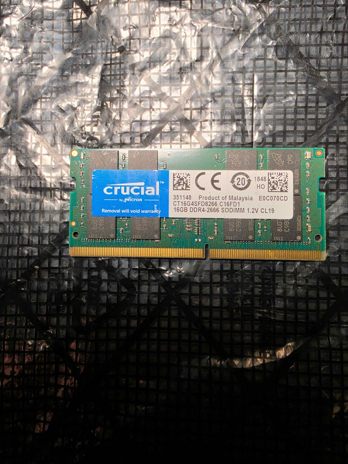 Crucial 16GB PC4-21300 (DDR4-2666) Memory (CT16G4SFD8266)