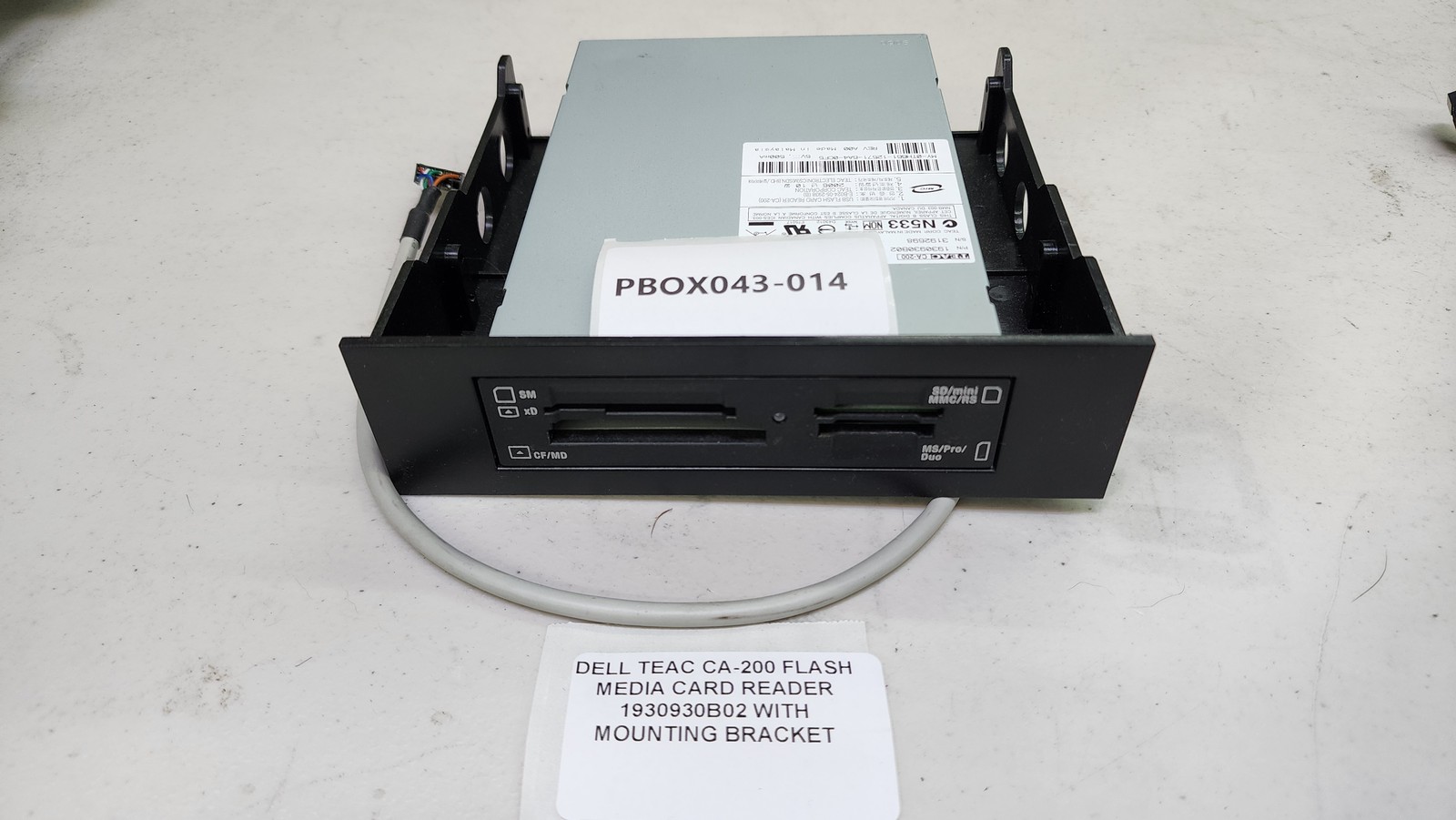 Dell Teac CA-200 13-in-1 Media Card Reader KD104 TH661 with 5.25" mounting hdwr