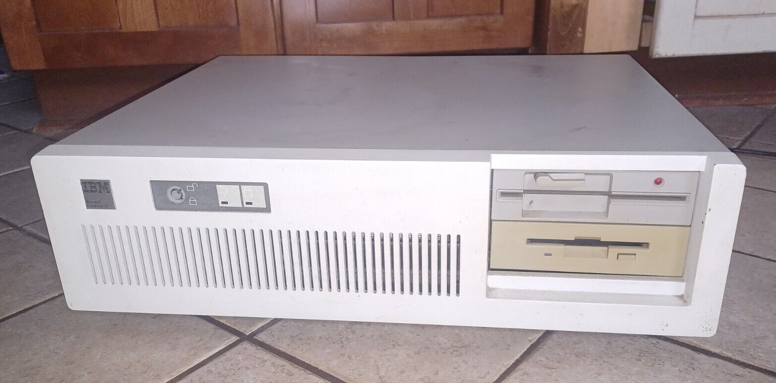 1980\'s Vintage IBM 5170 Personal Computer AT - Powers On ESTATE SALE FIND old