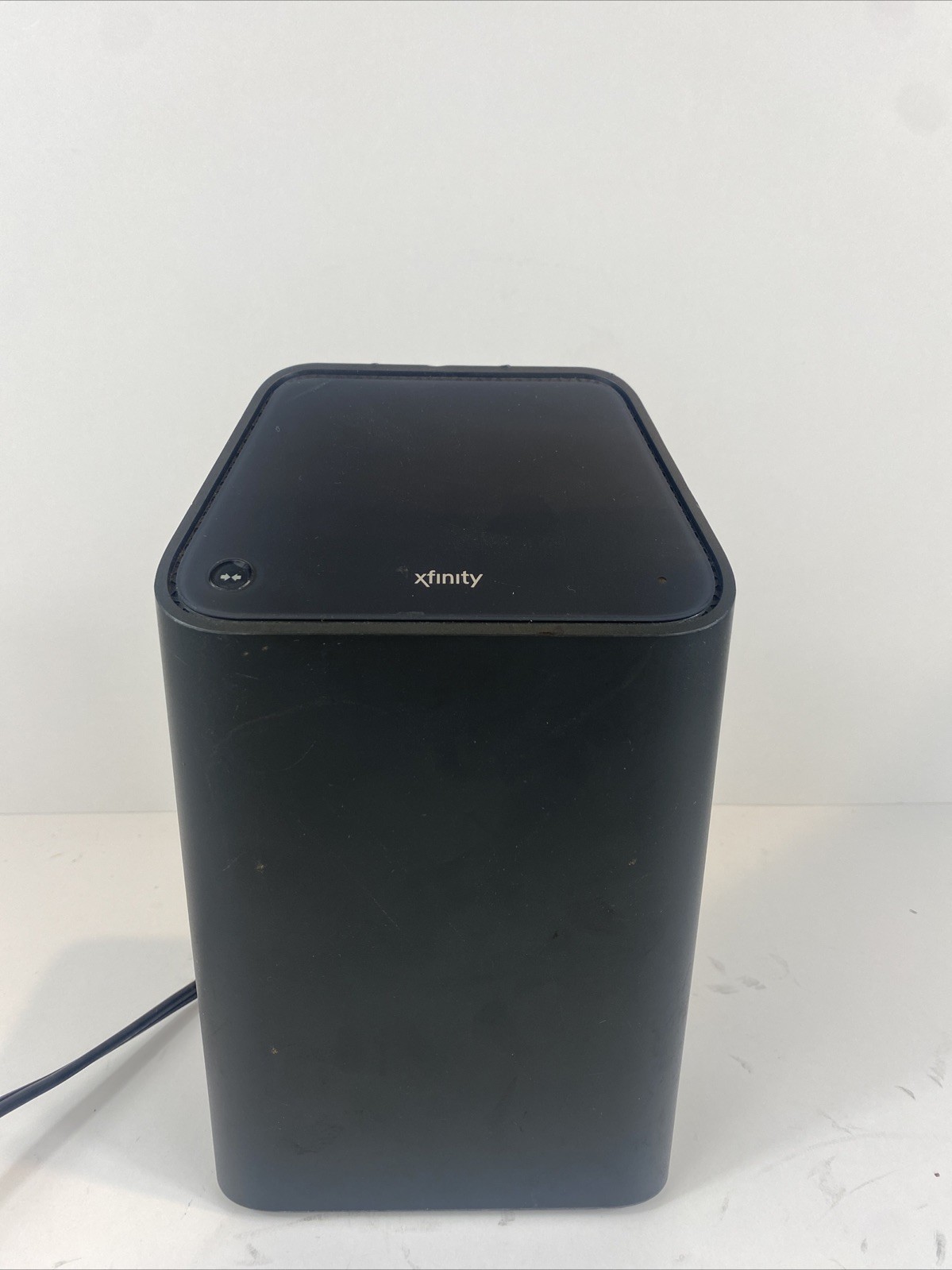 Xfinity XB6-A Gateway WiFi Router Modem xFi with cord Tested for power on only