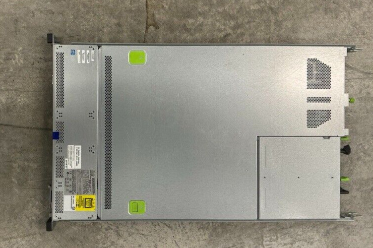 Cisco UCSC-C220-M3S Compact Rack Server - Silver USED