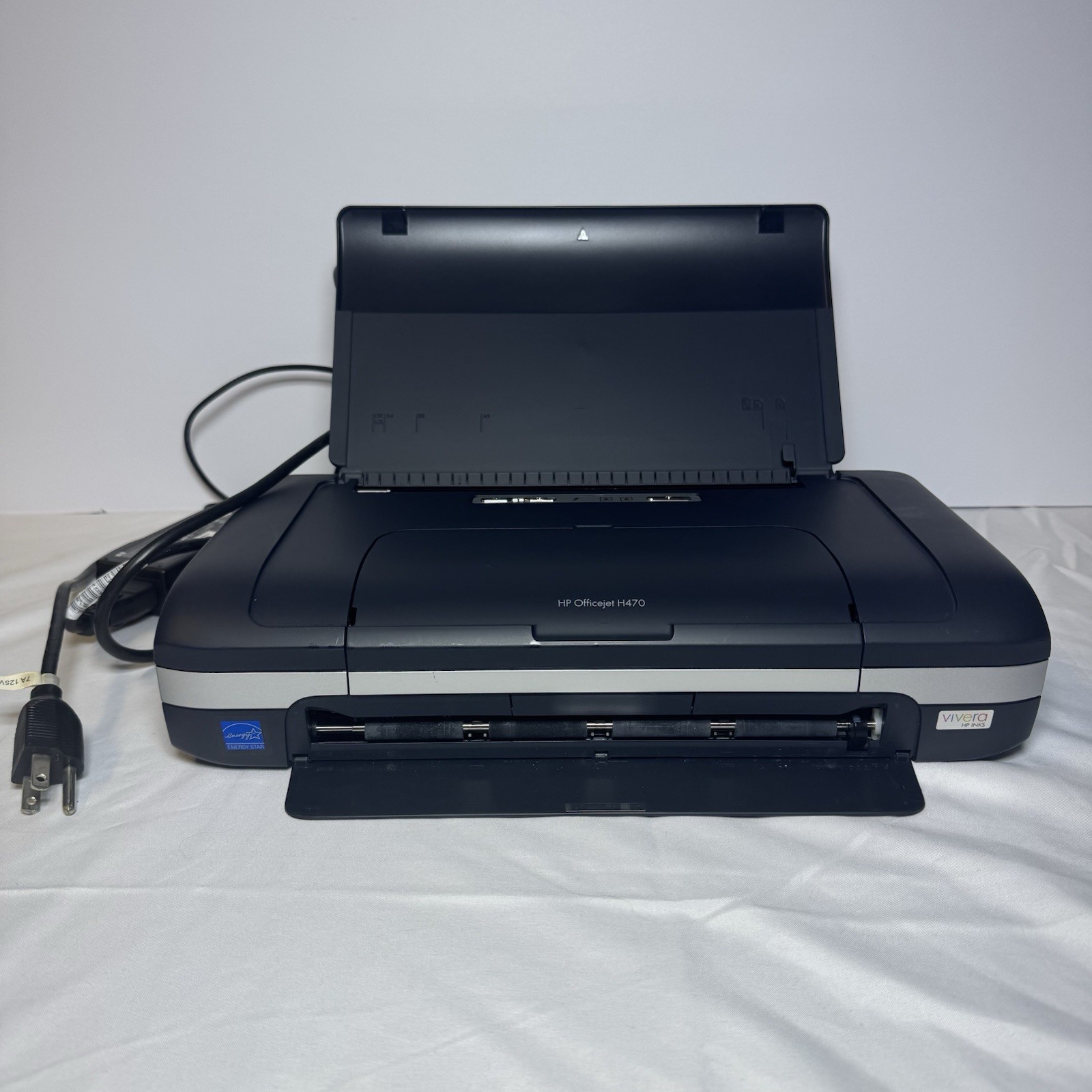 HP H470 Office Jet Mobile Printer w/ Cable & Battery Need New Ink