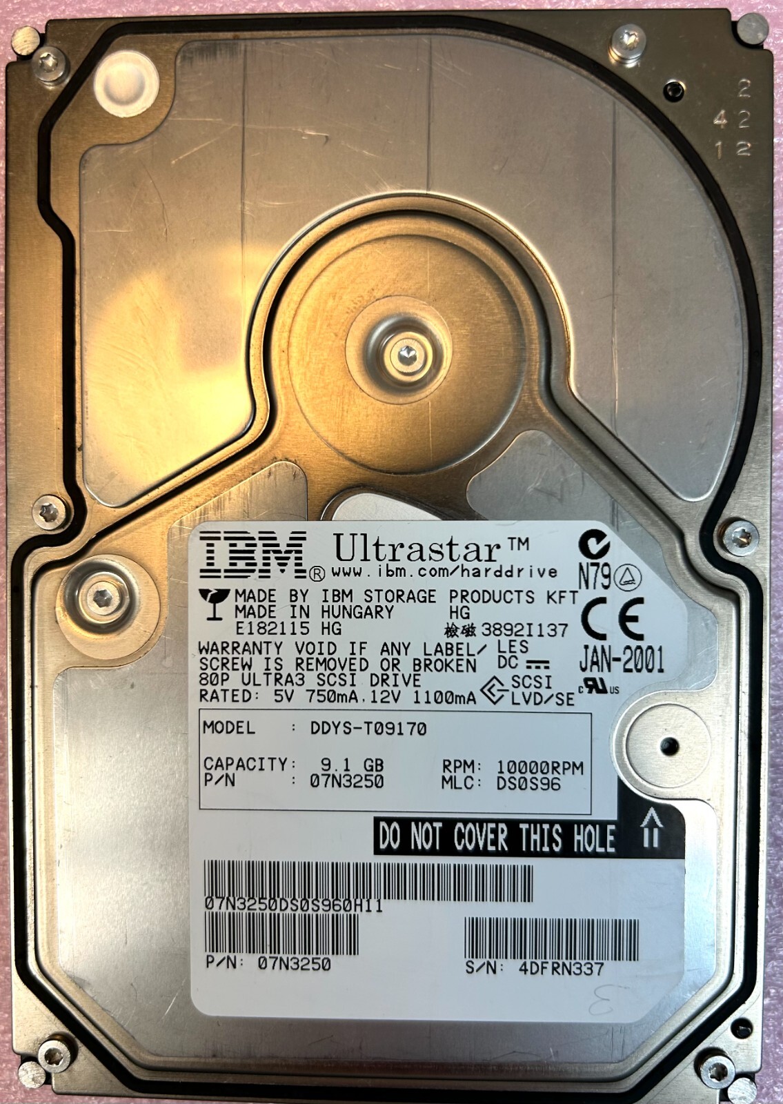 IBM DDYS-T09170 Ultrastar 9GB, 10K, 80 Pin, 3.5" Enterprise HDD